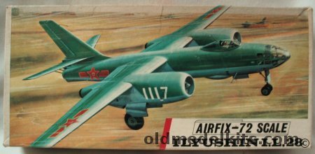Airfix 1/72 Ilyushin IL-28 - Beagle China - Poland - Czech Air Forces, 490 plastic model kit